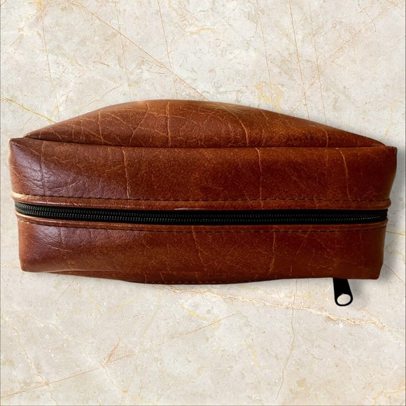 Men’s Genuine Leather DOP Bag - Picture 6 of 9